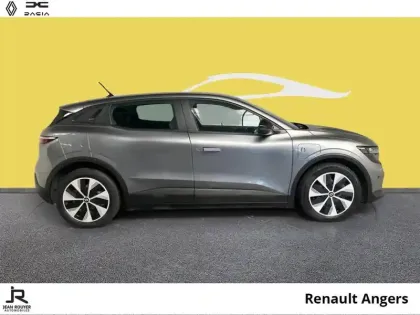 Photo 13 Renault Megane  E-Tech Electric EV60 130ch Evolution ER super charge -B