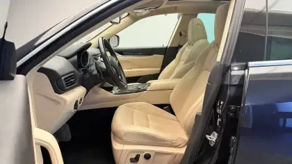 Photo 10 Maserati Levante  3.0 V6 Bi-Turbo 430 S Q4