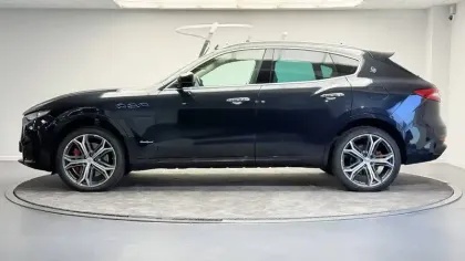 Photo 7 Maserati Levante  3.0 V6 Bi-Turbo 430 S Q4