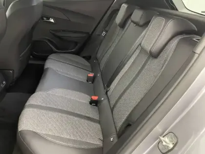 Photo 14 Peugeot 2008  Electrique 54 kWh 156 ch