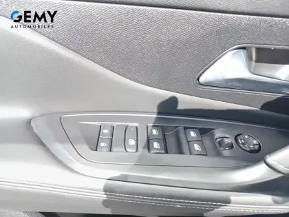 Photo 15 Peugeot 308  Electrique 54 kWh 156ch