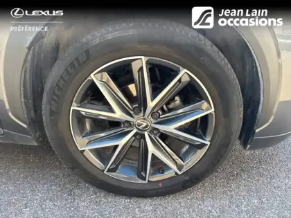 Photo 8 Lexus Lbx  2WD