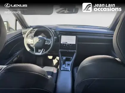 Photo 17 Lexus Lbx  2WD