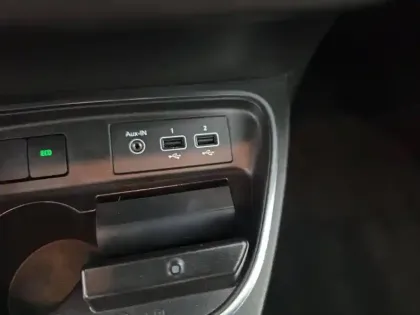 Photo 40 Renault Twingo  III E-Tech