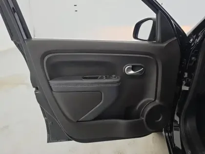 Photo 72 Renault Twingo  III E-Tech