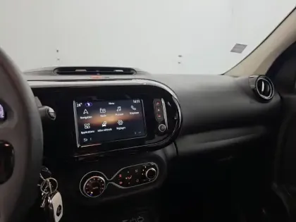 Photo 129 Renault Twingo  III E-Tech