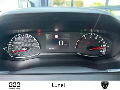 Photo 13 Peugeot 2008  PureTech 100 S&S BVM6