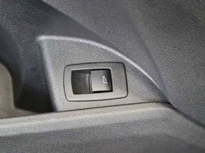 Photo 31 BMW X1  sDrive 16d 116 ch