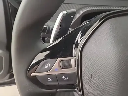Photo 22 Peugeot 2008  Hybrid 145 e-DCS6