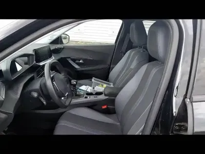 Photo 9 Peugeot 2008  PureTech 130 S&S BVM6