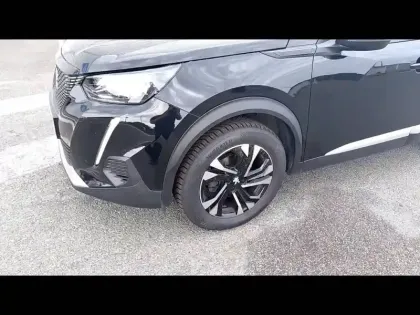 Photo 17 Peugeot 2008  PureTech 130 S&S BVM6