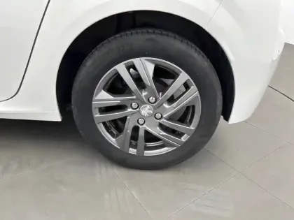 Photo 12 Peugeot 208  PureTech 100 S&S BVM6