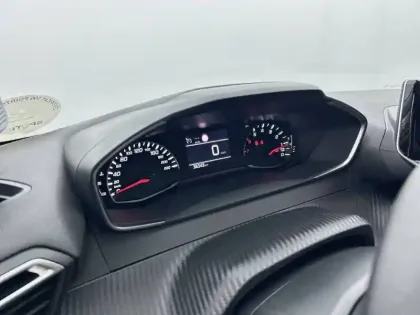 Photo 9 Peugeot 208  PureTech 100 S&S BVM6
