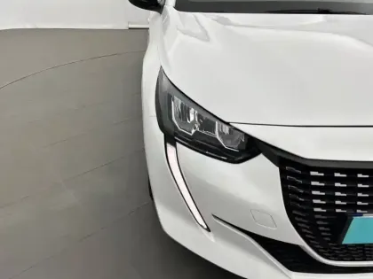 Photo 15 Peugeot 208  PureTech 100 S&S BVM6