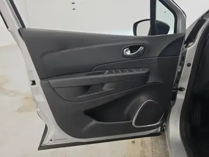 Photo 41 Renault Captur  TCe 90
