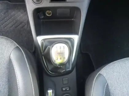 Photo 12 Renault Captur  TCe 90