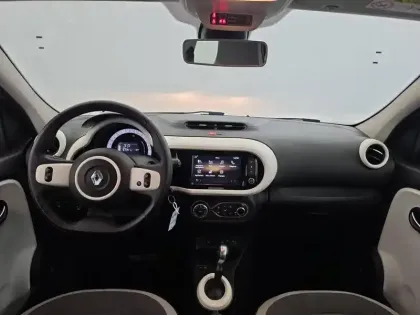 Photo 105 Renault Twingo  III E-Tech