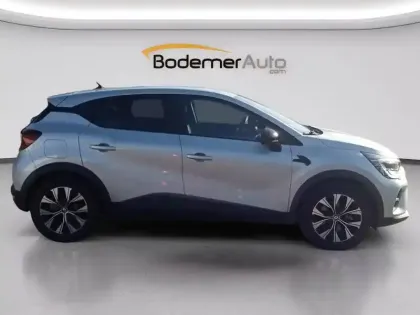 Photo 5 Renault Captur  E-Tech full hybrid 145