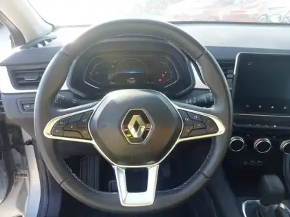 Photo 10 Renault Captur  E-Tech full hybrid 145
