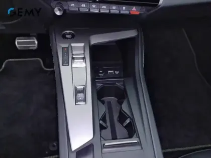 Photo 13 Peugeot 308  SW PHEV 225 e-EAT8