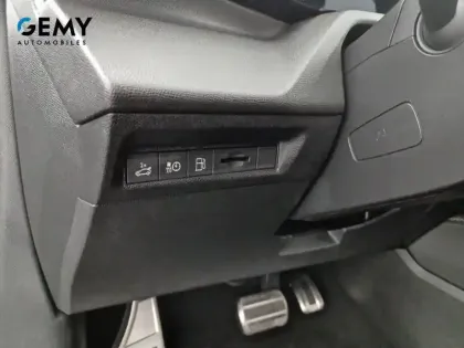 Photo 16 Peugeot 308  SW PHEV 225 e-EAT8