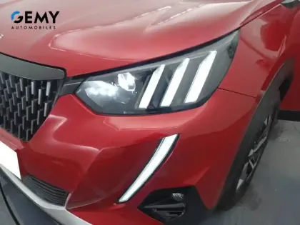 Photo 15 Peugeot 2008  PureTech 130 S&S EAT8