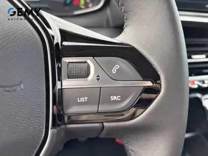 Photo 16 Peugeot 208  Hybrid 110 ch e-DCS6