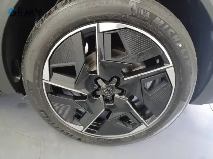 Photo 10 Peugeot 408  PHEV 225 e-EAT8