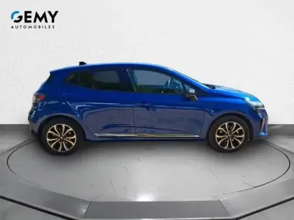 Photo 29 Renault Clio  E-Tech full hybrid 145