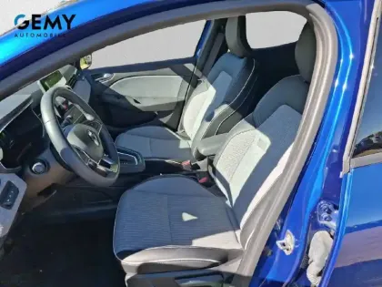 Photo 8 Renault Clio  E-Tech full hybrid 145