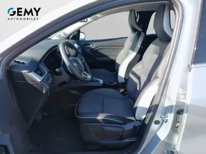 Photo 8 Renault Captur  E-Tech 145 - 21