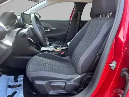 Photo 10 Peugeot 208  Electrique 50 kWh 136ch