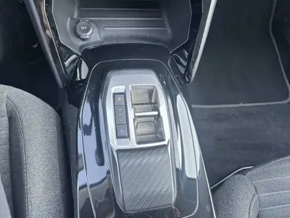 Photo 13 Peugeot 208  Electrique 50 kWh 136ch
