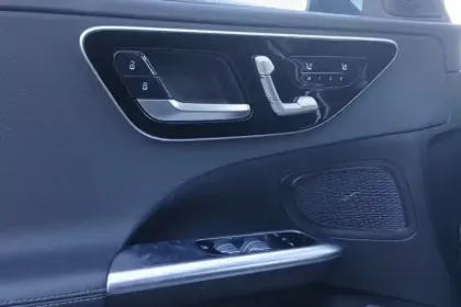 Photo 16 Mercedes Classe C  220 d 9G-Tronic