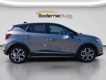 Photo 15 Renault Captur  E-Tech full hybrid 145