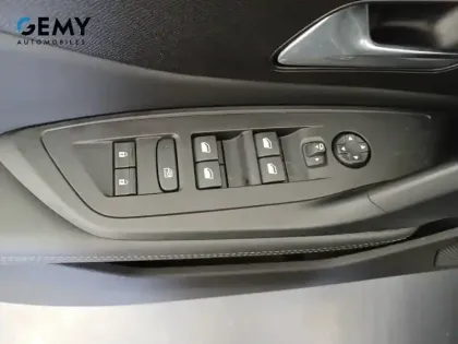 Photo 11 Peugeot 308  PHEV 180 e-EAT8