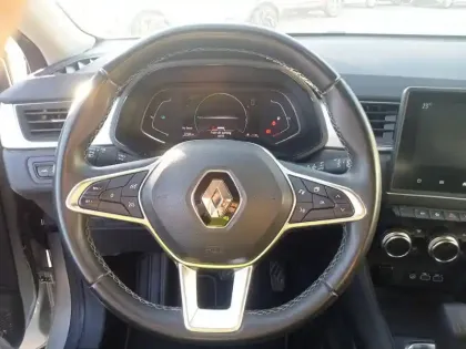 Photo 10 Renault Captur  E-Tech full hybrid 145