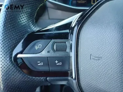 Photo 12 Peugeot 208  Electrique 50 kWh 136ch
