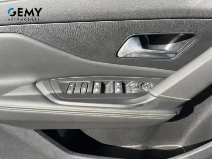 Photo 41 Peugeot 308  PHEV 180 e-EAT8