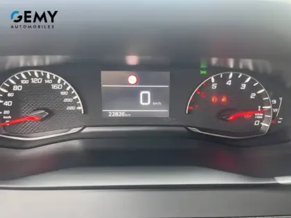 Photo 12 Peugeot 2008  PureTech 100 S&S BVM6