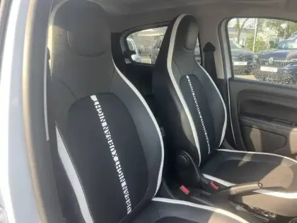 Photo 13 Renault Twingo  III E-Tech