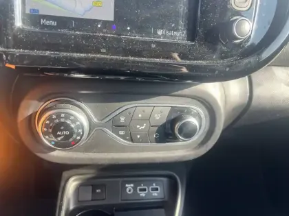 Photo 25 Renault Twingo  III E-Tech
