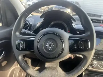 Photo 29 Renault Twingo  III E-Tech