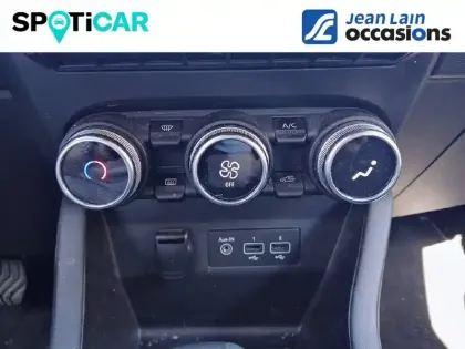 Photo 17 Renault Clio  E-Tech hybride 145