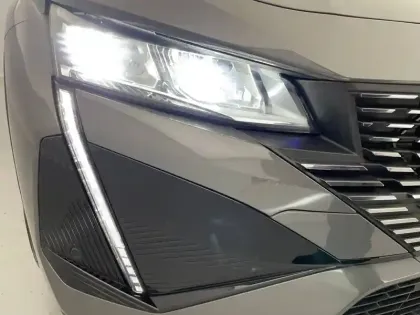 Photo 24 Peugeot 408  Hybrid 136 e-DCS6