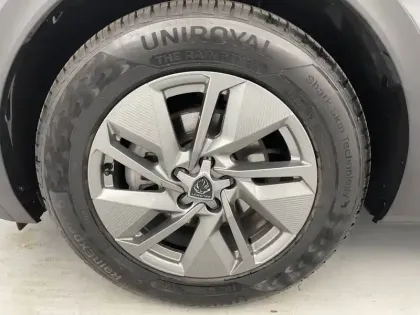Photo 17 Peugeot 408  Hybrid 136 e-DCS6