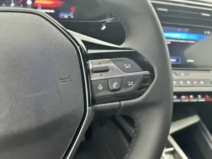 Photo 19 Peugeot 308  SW Hybrid 145 e-DCS6