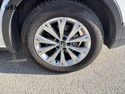 Photo 10 Volkswagen Tiguan  2.0 TDI 150ch DSG7