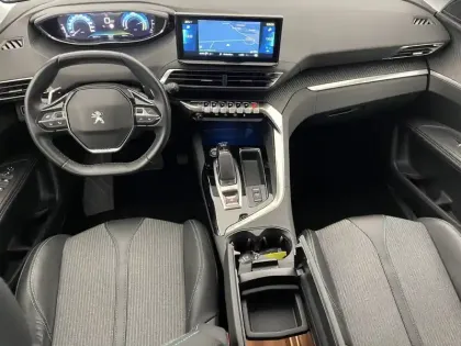 Photo 49 Peugeot 3008  Hybrid 225 e-EAT8