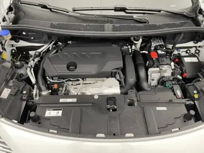 Photo 40 Peugeot 3008  Hybrid 225 e-EAT8
